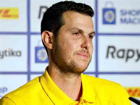 "בהצלחה בצד השני". פניני (אלן שיבר)