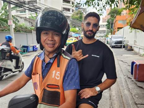 נהנה מכל רגע