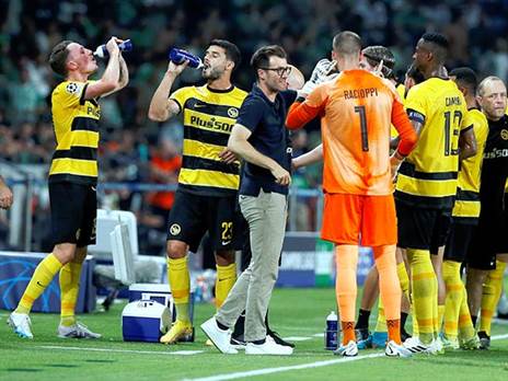 גם לשחקני יאנג בויז היה חם (אלן שיבר)