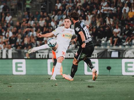 גלוך. מתכונן לבכורה באלופות (רל בול זלצבורג, רשמי)