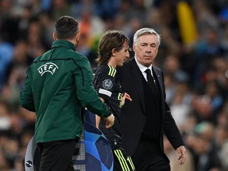 יישאר על הספסל? (Michael Regan/Getty Images)