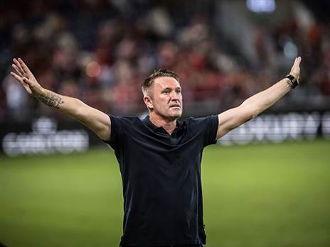 פתיחת עונה כמעט מושלמת עבורו. קין (אלן שיבר)