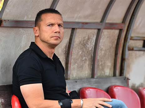 ""בדיכאון, עצוב, אבל עדיין רגוע" (הכוכב האדום, רשמי)