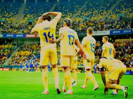 נבחרת רומניה מחכה לישראל. מי תעלה ליורו? (GETTY)
