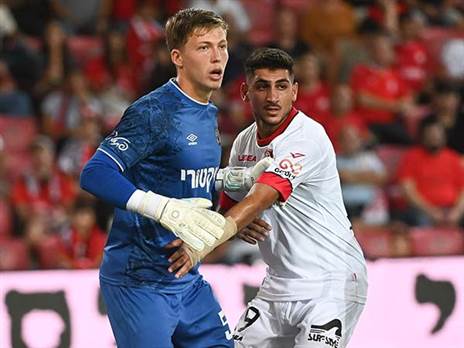 "שוער העתיד של באר שבע, החלטה אמיצה". אליאסי (צילום: ברני ארדוב)