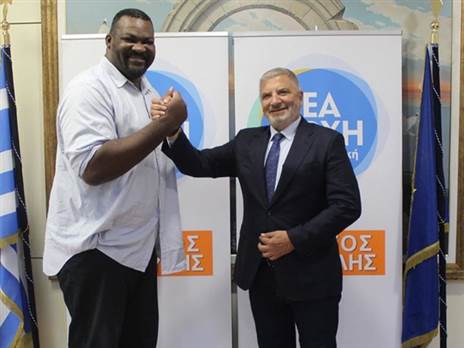 לצד ראש המפלגה שסופו רץ בה