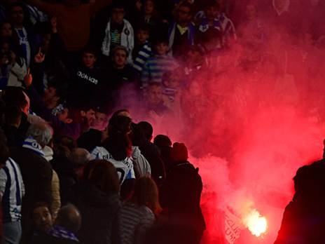 אוהדי ריאל סוסיאדד. מסבכים את הבאסקים (GETTY)