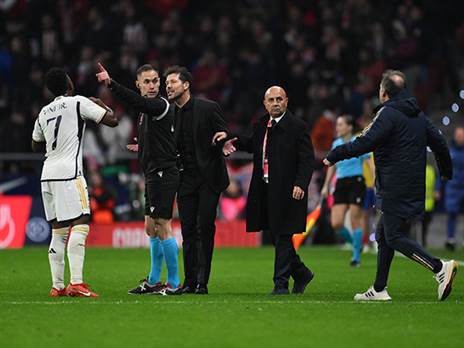 דברים שקורים במגרש (David Ramos/Getty Images)