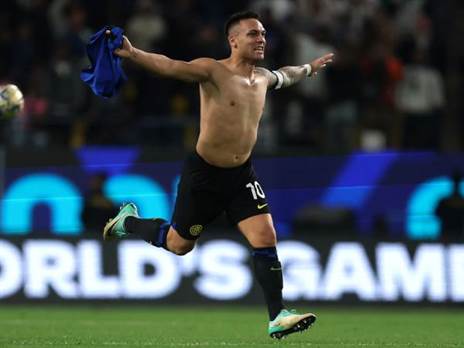 לאוטרו מרטינס חוגג שער ששווה תואר ראשון העונה לאינטר (GETTY)