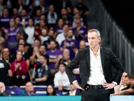 עודד קטש. יודע שזה ברח לקבוצה שלו מהידיים (EUROLEAGUE)