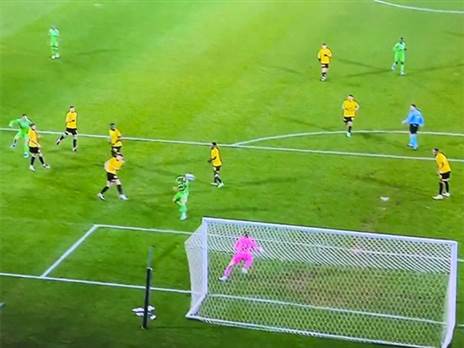 אך האם התנועה של דין דוד משפיעה על סילבה?