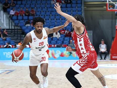 בעזרת התעוררות של רנדולף (צילום: דני מרון)