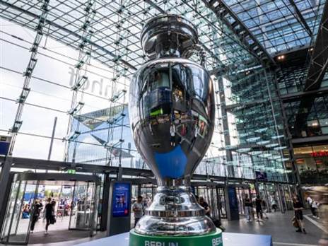 סכומי הכסף נחשפים (getty)