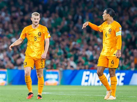 ואן דייק ודה ליכט. חוליית בלמים מפוארת (Nesimages/Michael Bulder/DeFodi Images via Getty Images)