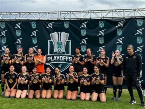 “אולי ההישג הגדול בקריירה“ - עזורי וקבוצתו לאחר העלייה לפיינל פור (באדיבות LAFC, Kari Lovequist)