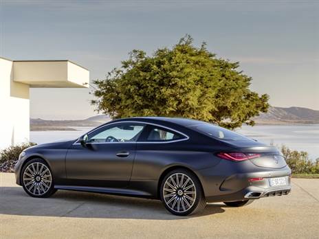 רק 4 מקומות ישיבה