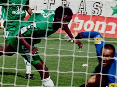 נוגח עם עיניים פקוחות. בירוק (האתר הרשמי של מכבי חיפה)