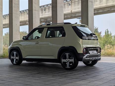 בסיס הגלגלים נמתח לכזה כמו ב-i20