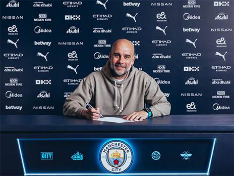 החתימה שסיימה קשר של 30 שנה? (מנצ`סטר סיטי, רשמי)