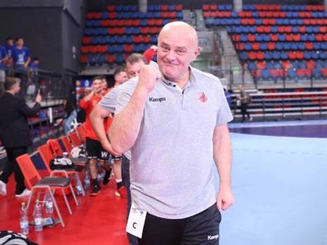 בוטנקו, גביע שביעי בקריירה (הדר ואן קולא, איגוד הכדוריד)