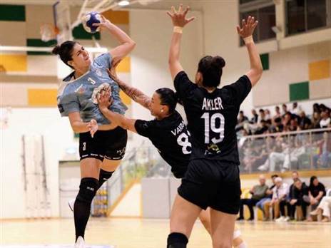 (הדר ואן קולא, איגוד הכדוריד)