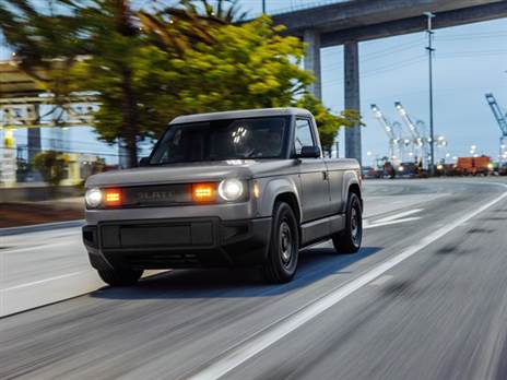 הנעה אחורית, 204 כ“ס וטווח של עד 386 ק“מ. מספיק טוב?