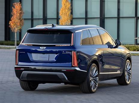 615 כ“ס, 3.7 שניות ל-100 קמ“ש וטווח משולב של 492 ק“מ