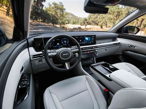 החל מרמת גימור בסיסית יחסית ועד כזו עם אוורור במושבים ומערכת שמע של Bose