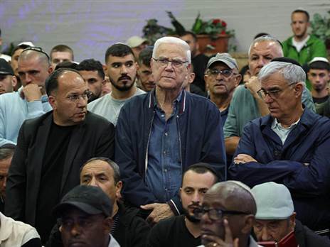 יעקב שחר והמנכ“ל איציק עובדיה (צילום: אלן שיבר)