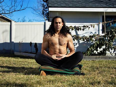 “לחיות בתוך הרגע“ (האתר של בלו)