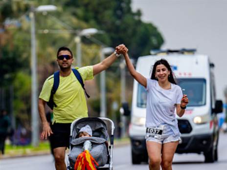 ריצה יכולה לשפר גם מערכות יחסים קיימות (getty)