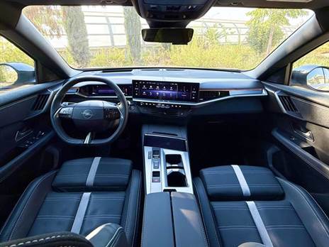 תא נוסעים חדש לגמרי, איכותי ומאובזר יותר