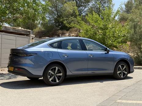 נוחות הנסיעה ובידוד הרעשים סבירים בלבד