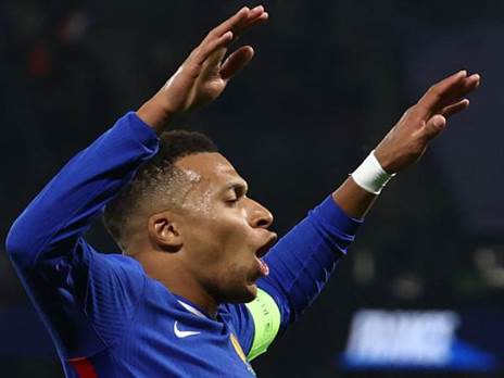 מתקרב לפסגה. אמבפה (GETTY)