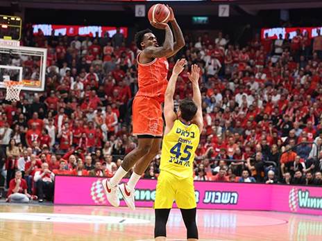 “איטודיס יכול לצעוק עליי, אקבל את זה“ (אלן שיבר)