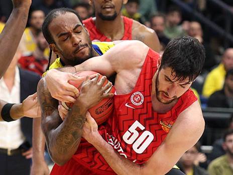 אוהב `להציק` בהגנה (אלן שיבר)