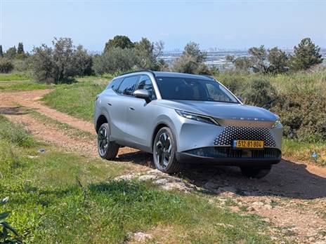 נוחות הנסיעה טובה וגם בידוד הרעשים מקובל