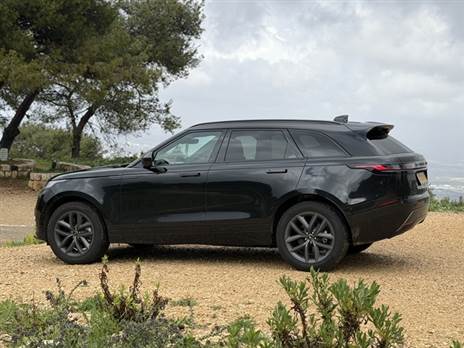 הוא וותיק, אבל עבר שתי מתיחות פנים ועדיין מצליח למשוך מבטים