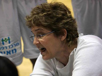 מחכה לפלייאוף. אורנה אוסטפלד