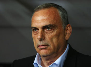 אברהם גרנט. הספיק לו בסרביה?