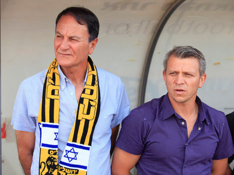 כהן וטלסניקוב. מבטיחים מלחמה (מגד גוזני, וואלה)