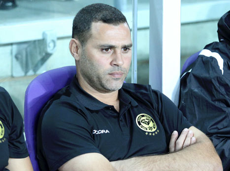 רוצה חיזור. בנין