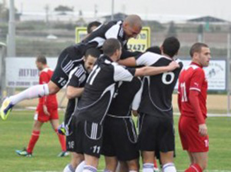 שחקני אסי גלבוע (אתר דאבל פס). תפתיע את אלון מזרחי והפועל פ"ת?