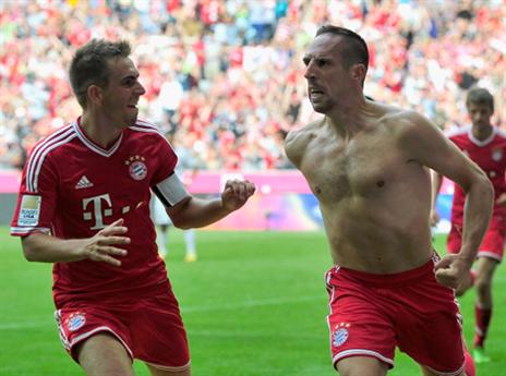 ריברי ולאם חוגגים. גם כשהיא לא מרשימה, באיירן מנצחת (gettyimages)