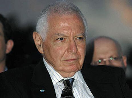 האיש שיקבע את עתיד הכדורגל? לינדנשטראוס