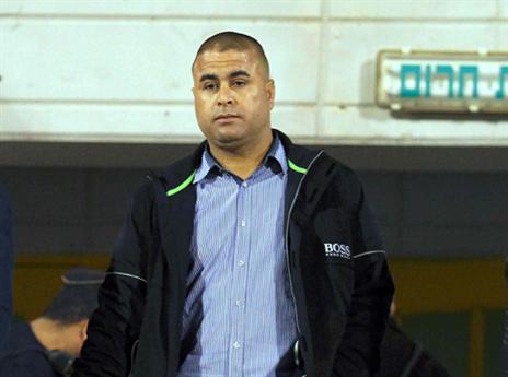 מחפש סיוע. אבו סובחי (אלן שיבר)