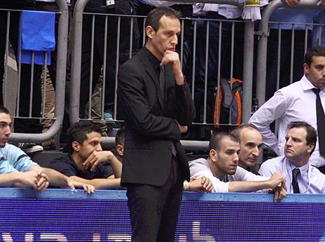 המאמן שוב היה קרוב  (אלן שיבר)