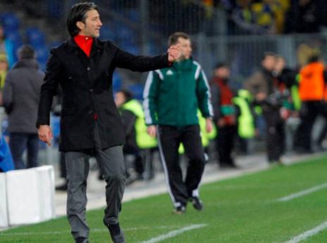 ויאקין לימד את סוזה שיעור כואב בדרך לשמינית (עמוד הפייסבוק של מכבי ת"א)