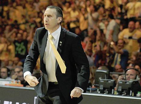 מישהו חשב לשחרר אותו? בלאט