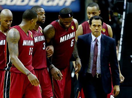 לברון, קרס במאני טיים (GETTYIMAGES)